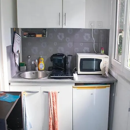 Studio Near Paris Apartman Saint-Mandé