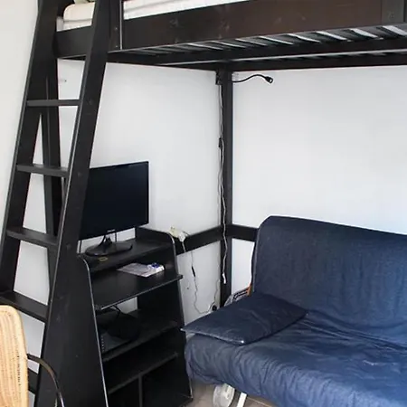 Studio Near Paris